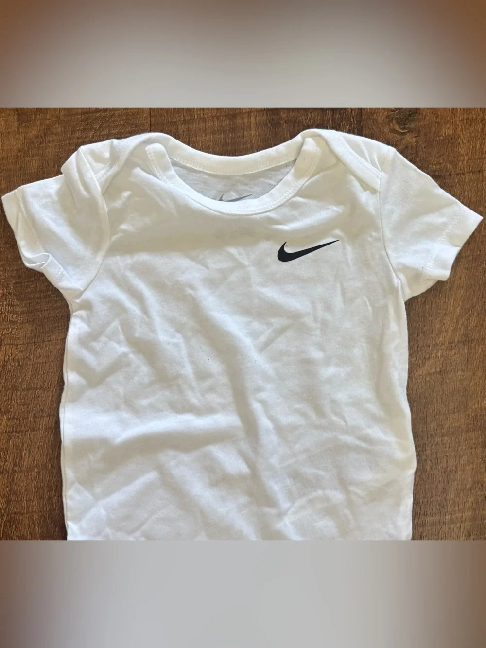 Nike baby unisex boy youth youth one pieces Sz 12 months 3 pieces